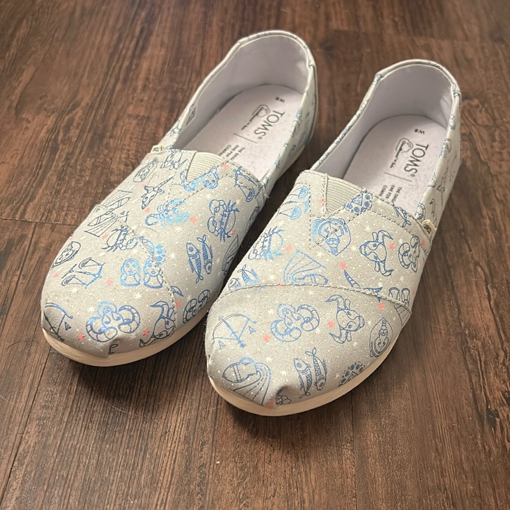 Tom’s Zodiac slip ons Size Women’s 8